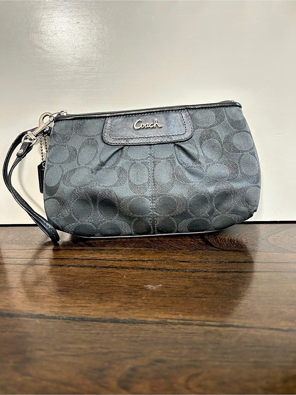 Coach Signature C Pleated Wristlet Pouch Signature Grey Wristlet